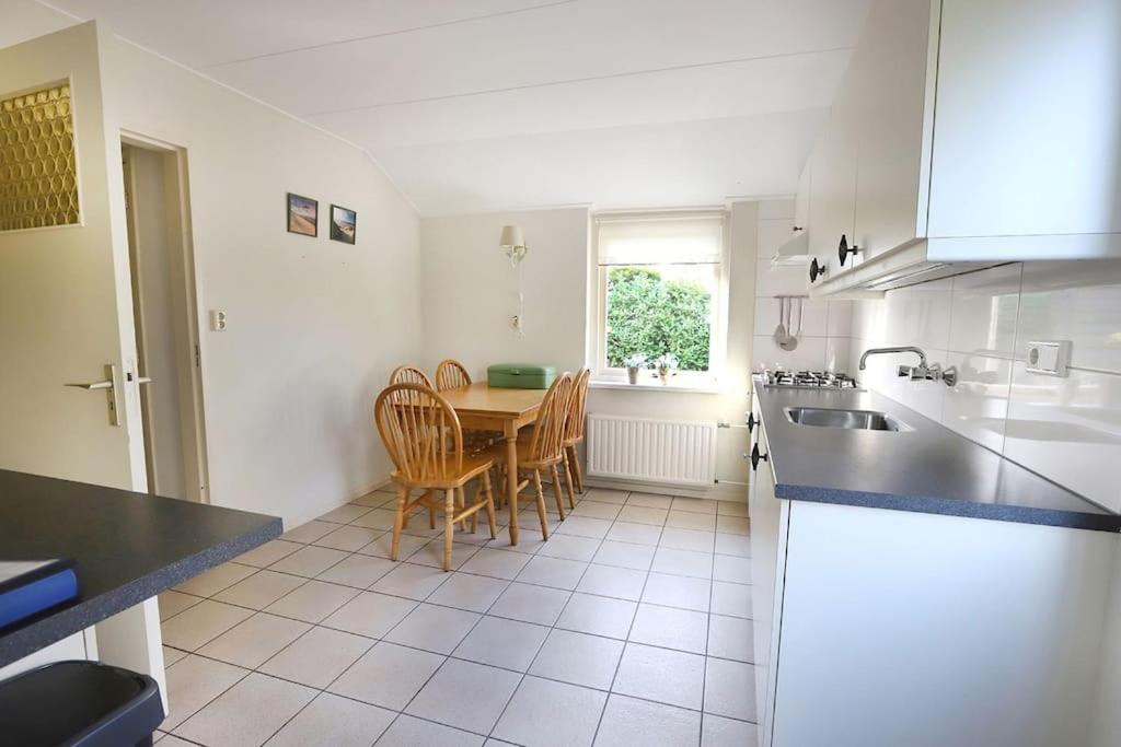 אוסטקאפלה Grijpskerkseweg 3 Voorhuis מראה חיצוני תמונה